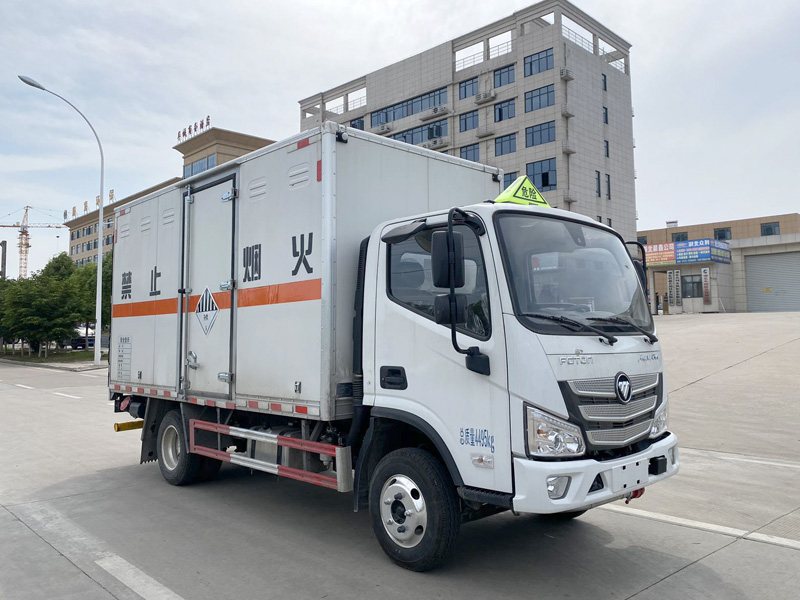 雜項危險物品廂式運輸車，運輸車，運輸車廠家，楚勝集團